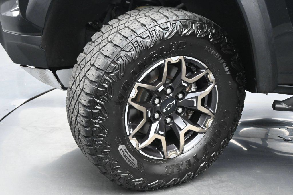Used 2023 Chevrolet Colorado ZR2 w/ ZR2 Convenience Package III AWD/4WD image 21