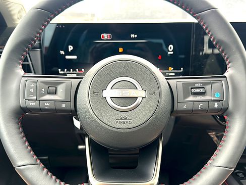 New 2026 Nissan Kicks SR w/ SR Premium Package FWD image 18