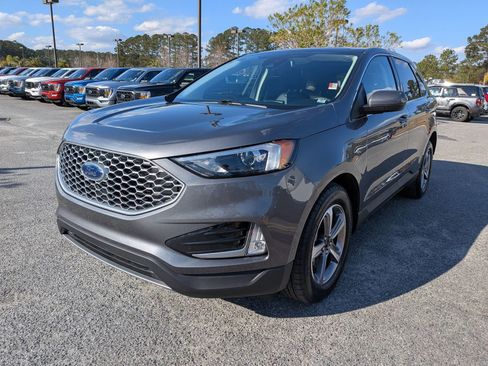 Certified 2023 Ford Edge SEL w/ Convenience Package image 9