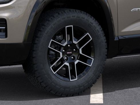New 2027 GMC Terrain AT4 w/ LPO, Floor Liner Package AWD/4WD image 50