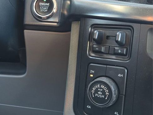 Used 2021 Ford F150 Limited image 27