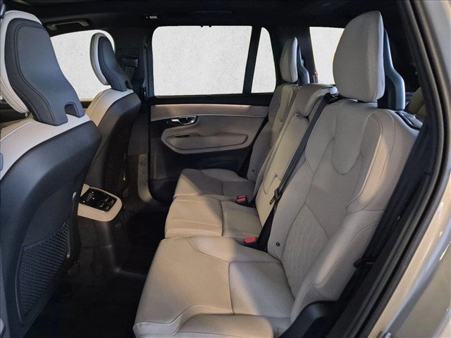 New 2027 Volvo XC90 T8 Plus AWD/4WD image 16