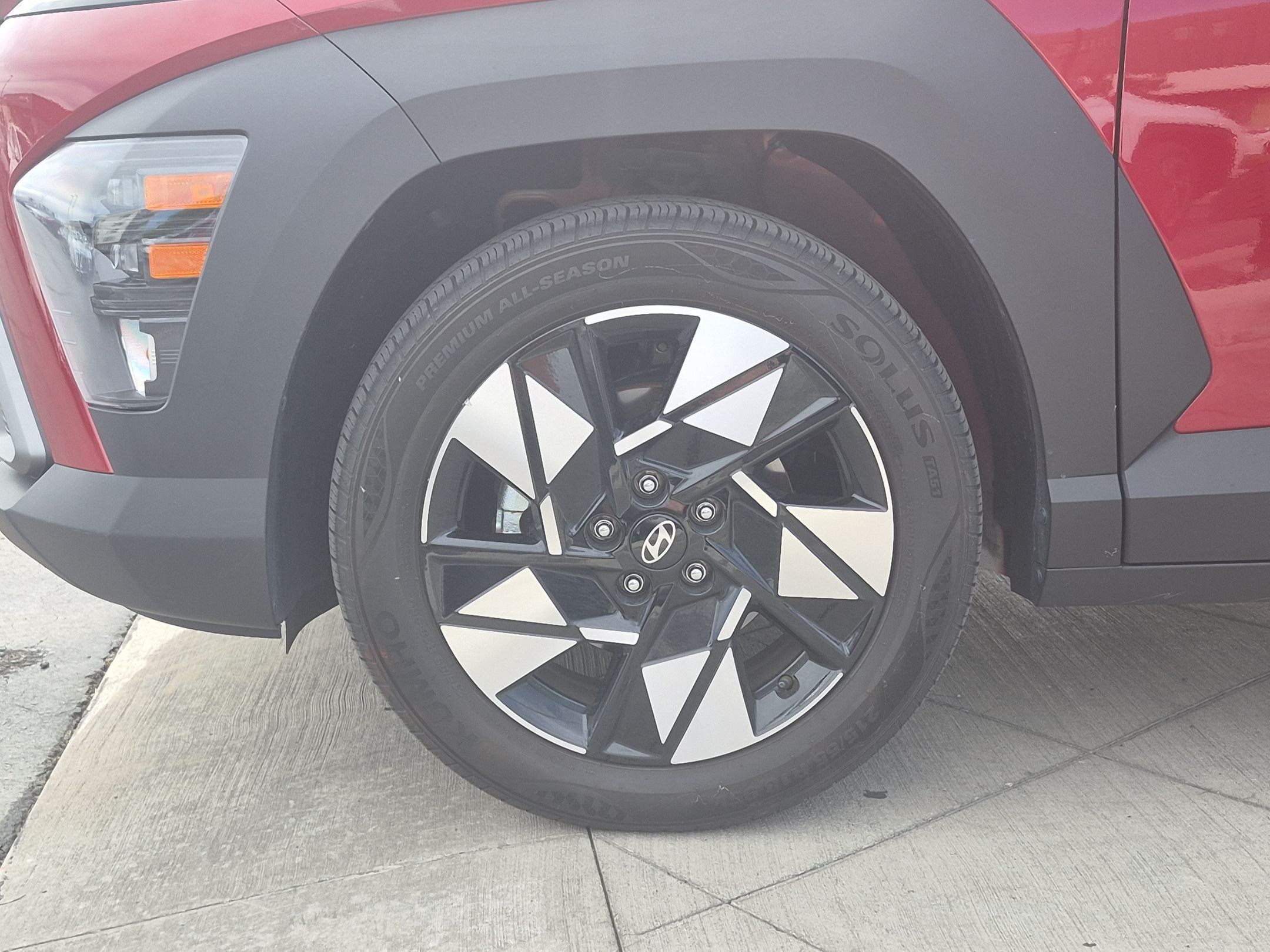 Certified 2024 Hyundai Kona SEL FWD image 13