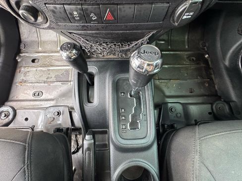 Used 2016 Jeep Wrangler Unlimited Sport w/ Quick Order Package 24S image 19