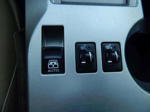 Used 2012 Toyota 4Runner Limited image 34