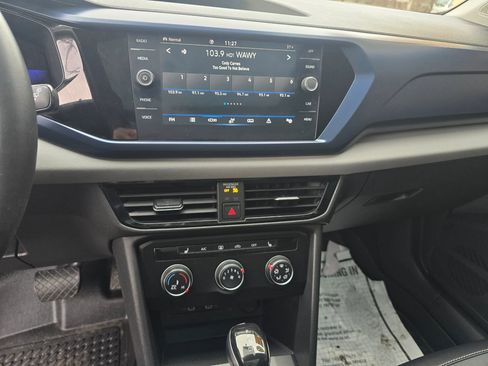 Used 2022 Volkswagen Taos SE image 33