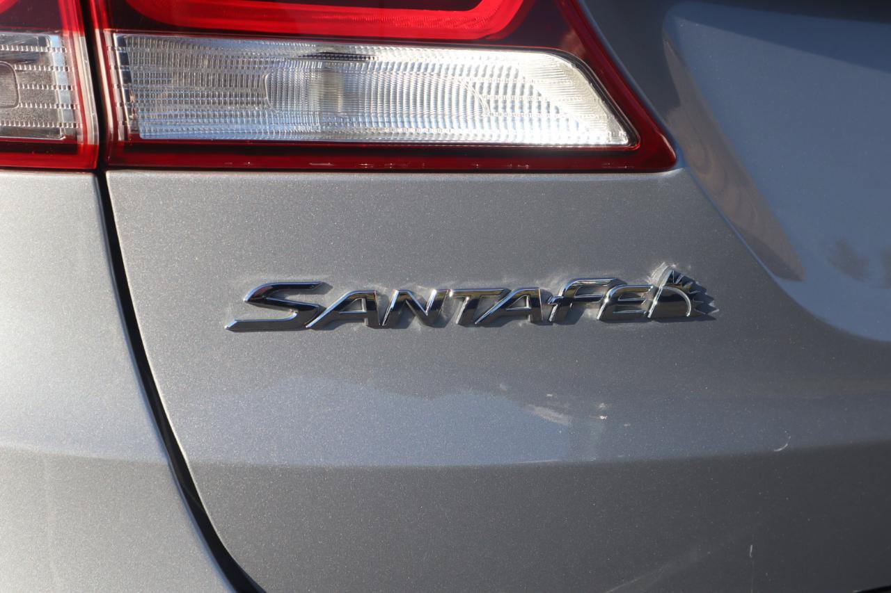 Used 2017 Hyundai Santa Fe AWD w/ SE Ultimate Tech Package 03 image 25