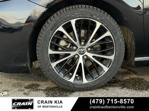 Used 2019 Toyota Camry SE image 30