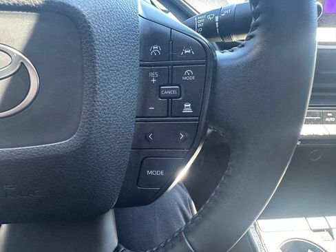 Used 2026 Toyota Prius LE AWD/4WD image 21