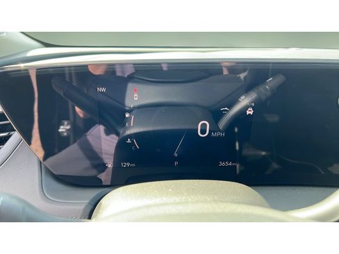 Certified 2025 Buick Encore GX Avenir w/ Avenir Technology Package AWD/4WD image 15