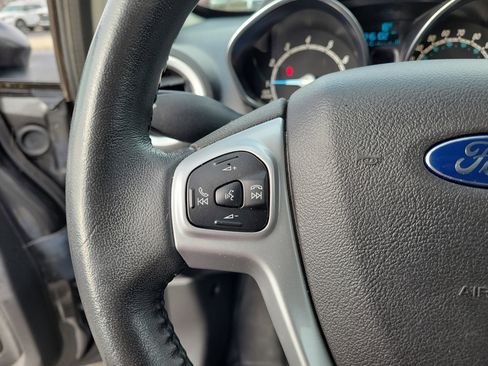 Used 2015 Ford Fiesta SE image 23