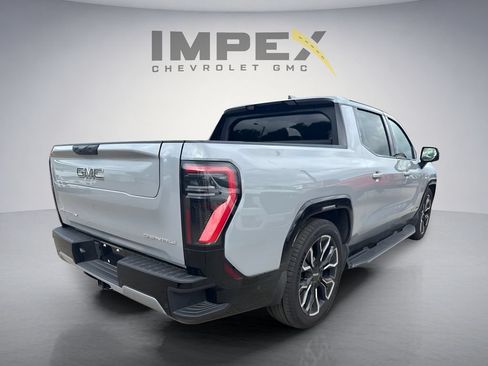 Used 2025 GMC Sierra EV Denali AWD/4WD image 4