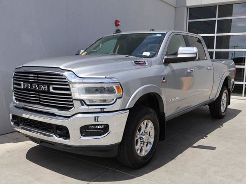 Used 2020 RAM 2500 Laramie AWD/4WD image 1