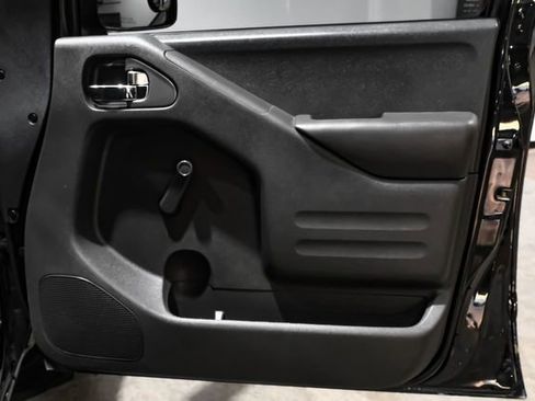 Used 2019 Nissan Frontier S image 39