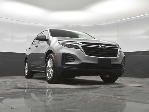 Used 2023 Chevrolet Equinox LS w/ LS Convenience Package FWD image 33