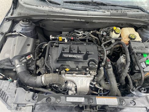 Used 2014 Chevrolet Cruze LT w/ All-Star Edition image 30