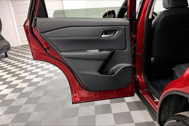New 2026 Nissan Rogue Dark Armor FWD image 33