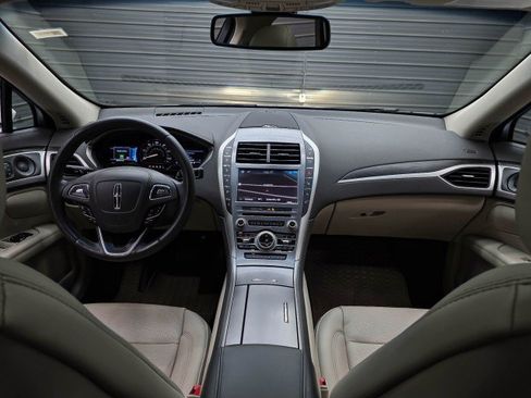 Used 2020 Lincoln MKZ Reserve w/ Elements Package FWD image 11