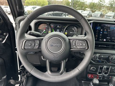 Used 2025 Jeep Wrangler Willys 4xe image 7