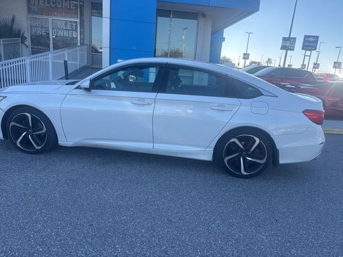 Used 2018 Honda Accord Sport image 6