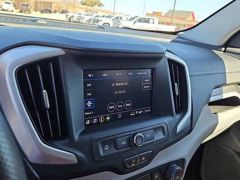 Used 2024 GMC Terrain SLE image 16