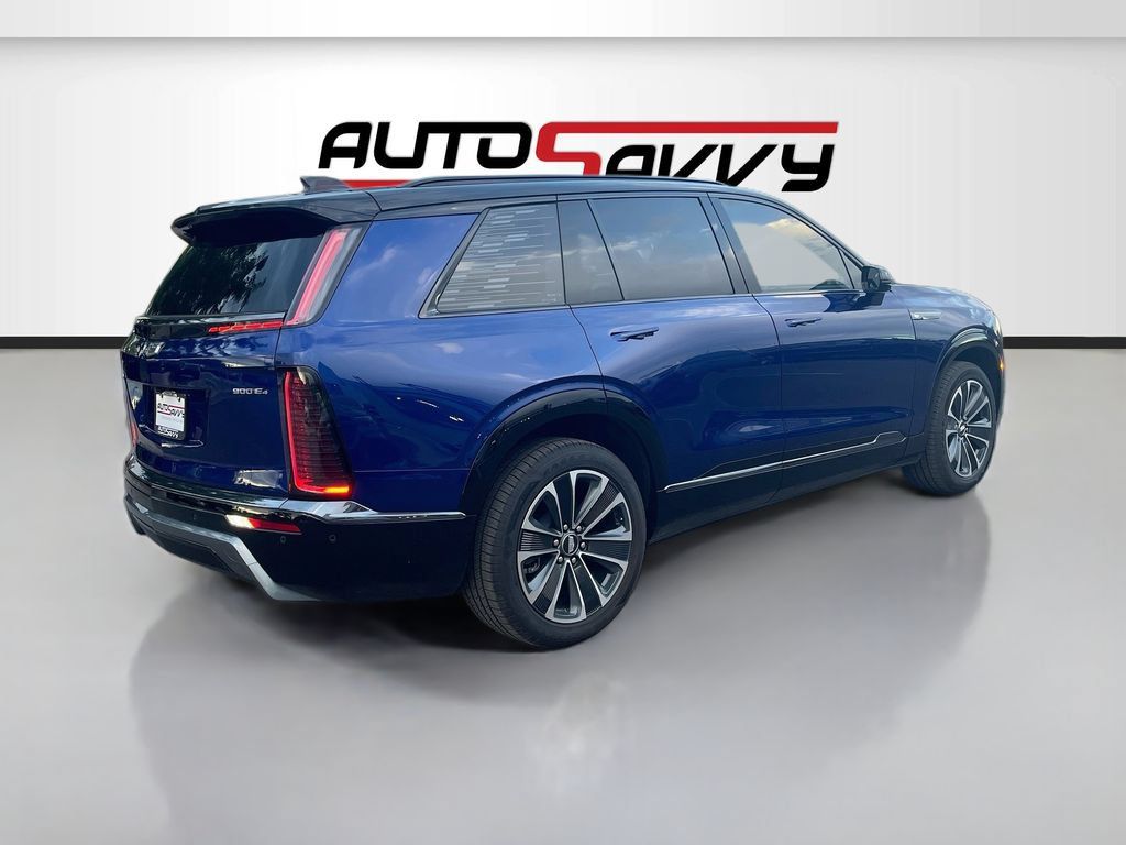 Used 2026 Cadillac Vistiq Sport w/ LPO, Floor Liner Package AWD/4WD image 7