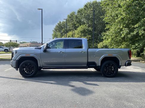 Used 2026 GMC Sierra 2500 Denali Ultimate AWD/4WD image 6