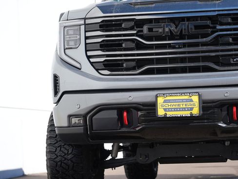 Used 2024 GMC Sierra 1500 AT4 w/ AT4 Premium Package image 9