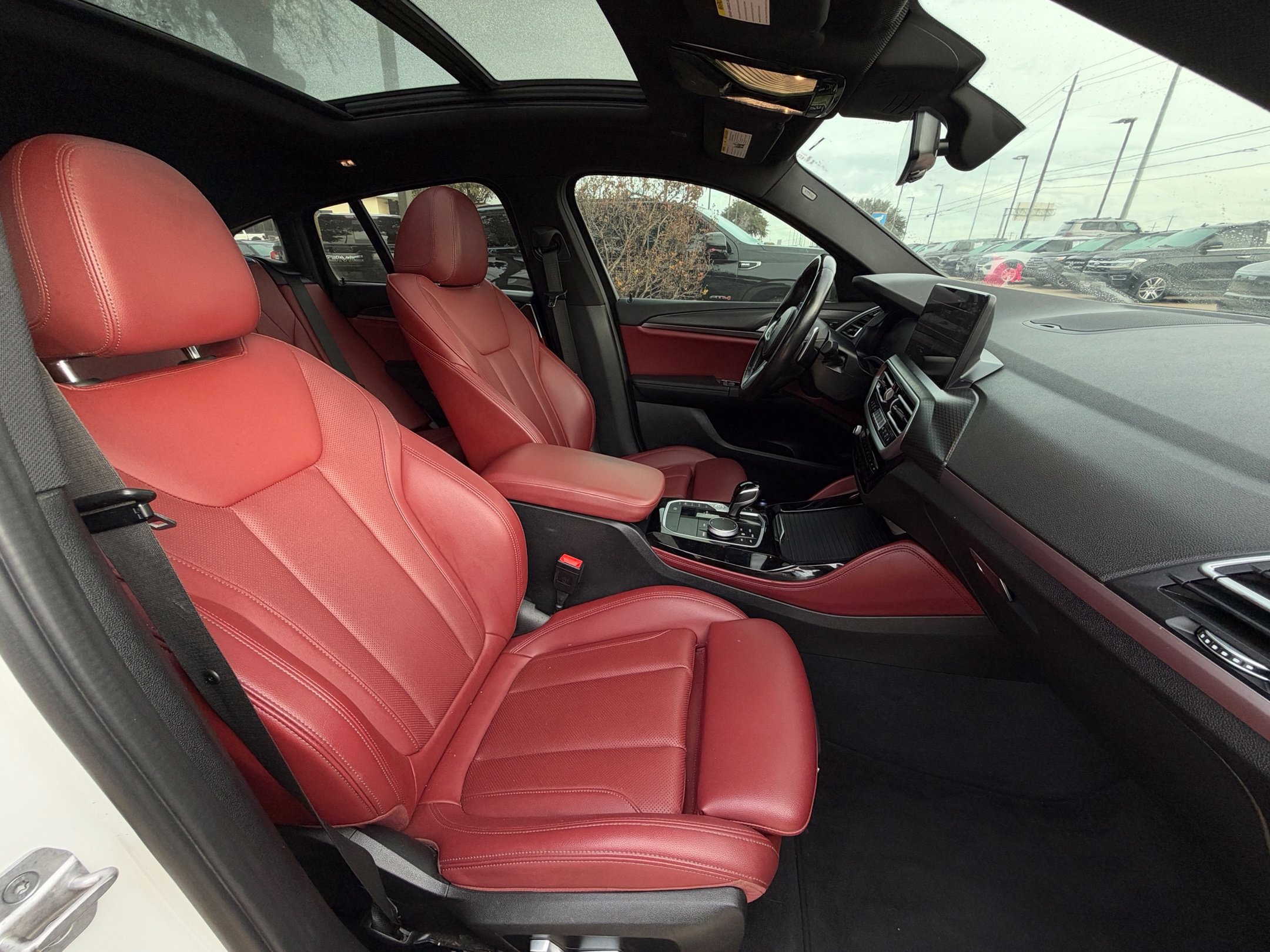 Used 2022 BMW X4 xDrive30i w/ M Sport Package 2 AWD/4WD image 32