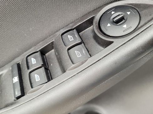 Used 2018 Ford Focus SE image 21