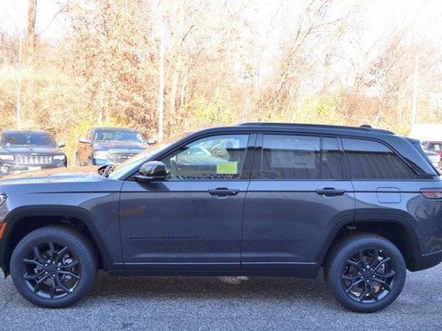 New 2025 Jeep Grand Cherokee Limited image 5