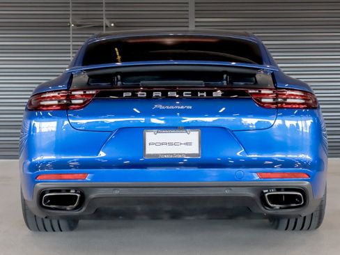 Used 2018 Porsche Panamera image 9