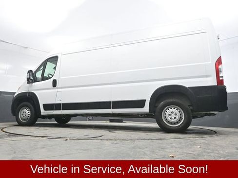 Used 2025 RAM ProMaster 2500 w/ Convenience Group image 32