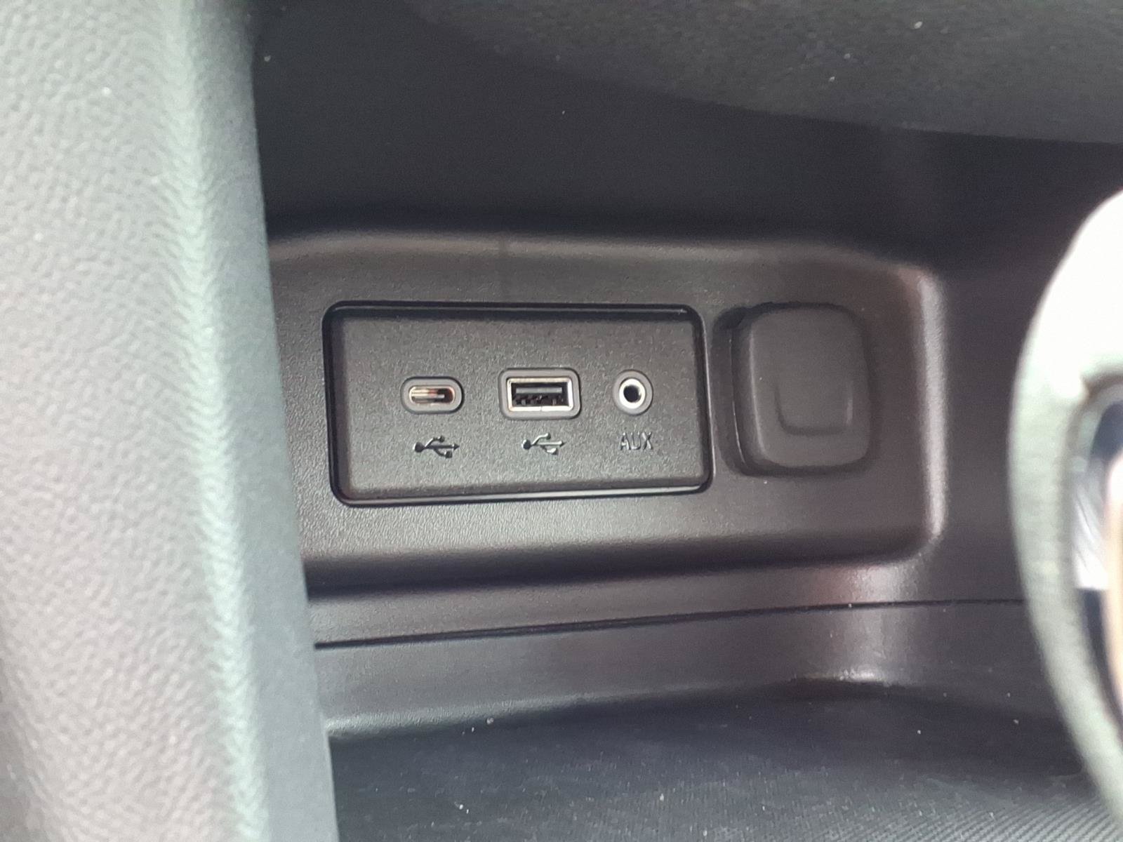Used 2024 Chevrolet Equinox RS AWD/4WD image 16