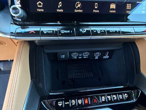 New 2026 Jeep Grand Wagoneer Summit AWD/4WD image 30