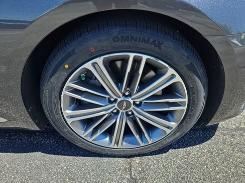 Used 2018 Genesis G80 3.8 w/ Option Group 02 AWD/4WD image 18
