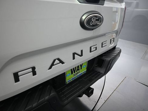 Used 2026 Ford Ranger Lariat w/ FX4 Off-Road Package AWD/4WD image 12