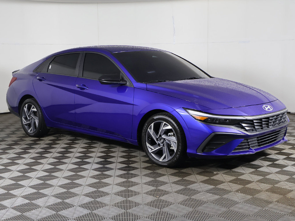 Used 2025 Hyundai Elantra Sport FWD image 45