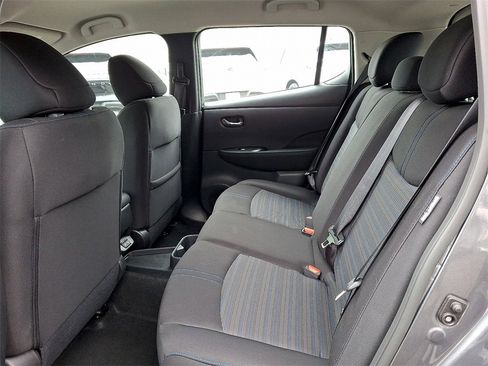 Used 2024 Nissan Leaf S image 11