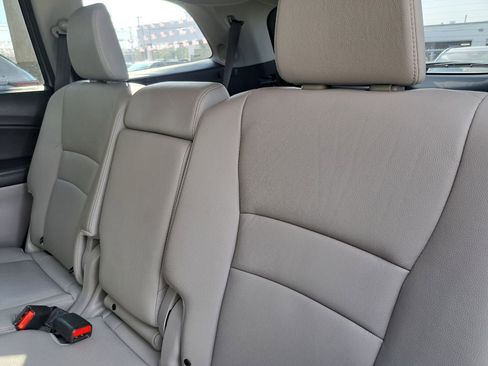 Used 2017 Honda Pilot Touring image 20