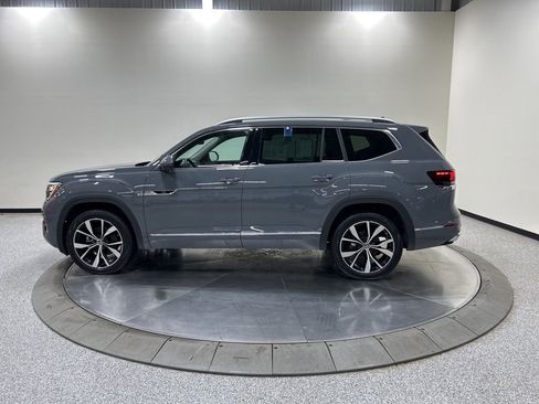 Used 2025 Volkswagen Atlas SEL Premium R-Line AWD/4WD image 9