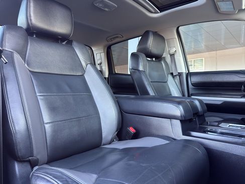 Used 2018 Toyota Tundra Limited image 31