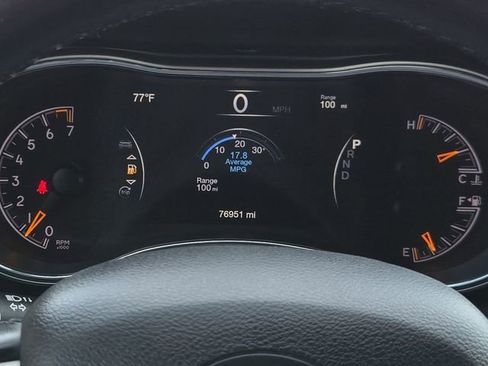 Used 2021 Jeep Grand Cherokee Laredo image 28