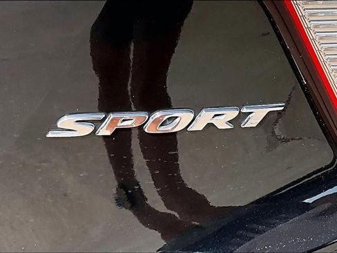 Used 2021 Honda HR-V Sport image 11