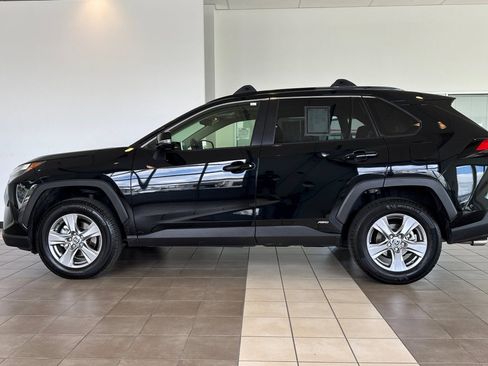 Certified 2025 Toyota RAV4 XLE w/ Convenience Package AWD/4WD image 7