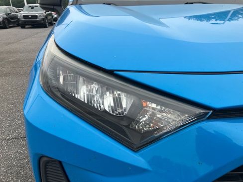 Used 2019 Toyota RAV4 LE FWD image 26