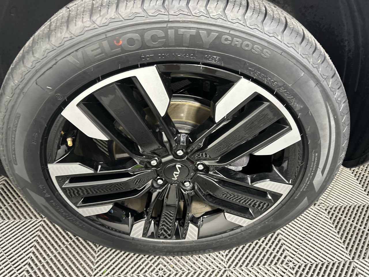 Certified 2024 Kia Telluride SX FWD image 22