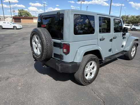Used 2014 Jeep Wrangler Unlimited Sahara w/ Max Tow Package AWD/4WD image 6