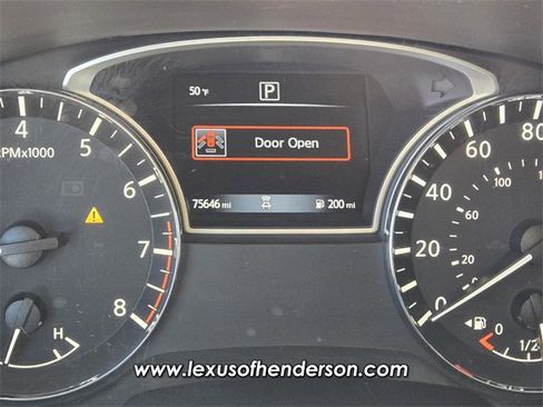 Used 2018 Nissan Pathfinder S image 32