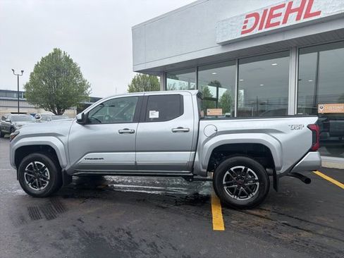 New 2026 Toyota Tacoma TRD Sport AWD/4WD image 3